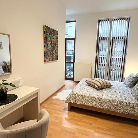 Cosy Flat - Eu District - Center - 4 Persons Apartment Брюксел Екстериор снимка
