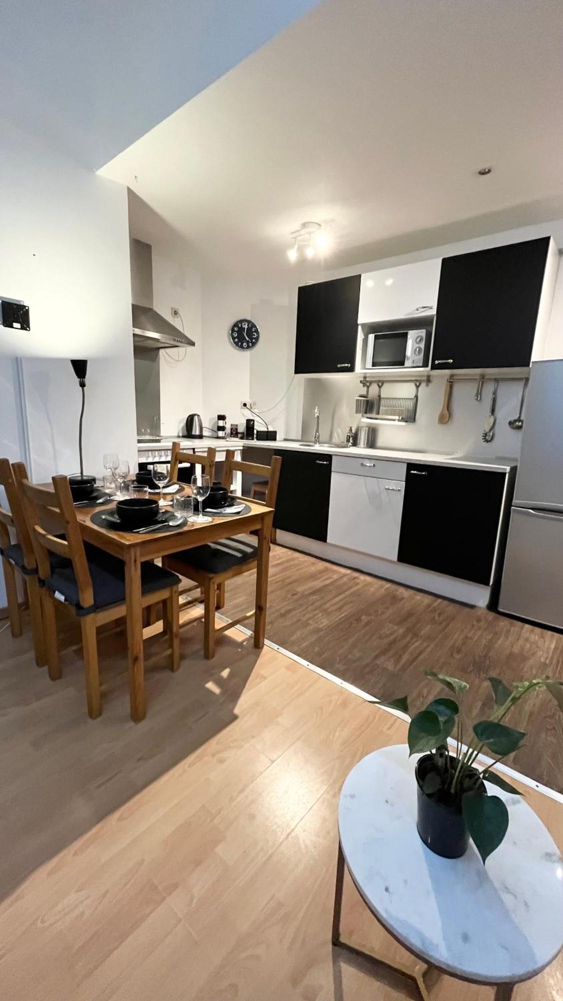 Cosy Flat - Eu District - Center - 4 Persons Apartment Брюксел Екстериор снимка